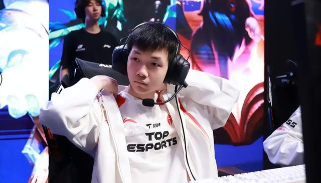 第三赛段总决赛：TES与BLG的终局之战，银龙杯与一号种子的归属！