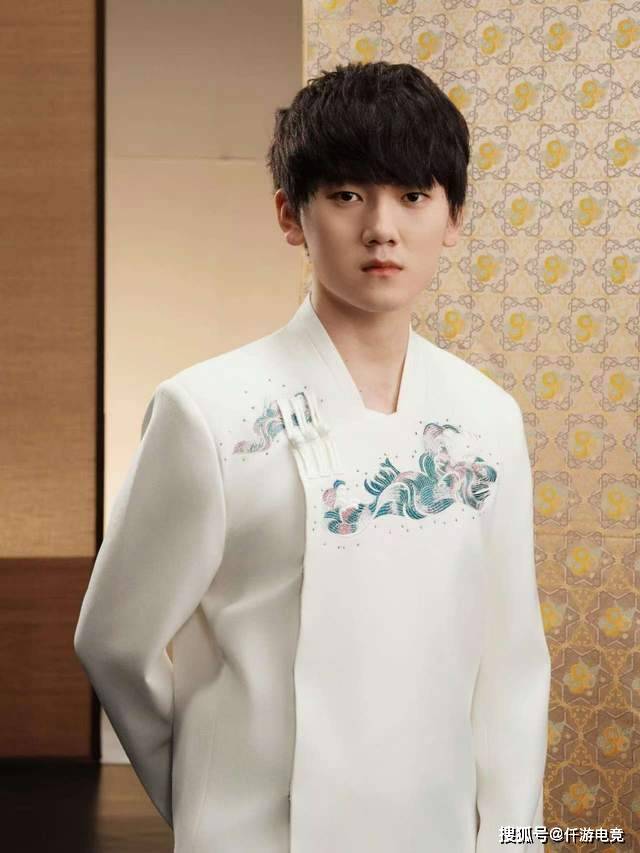 JackeyLove回应退役！《突然的陀螺》超《孤泳者》突破2300W播放