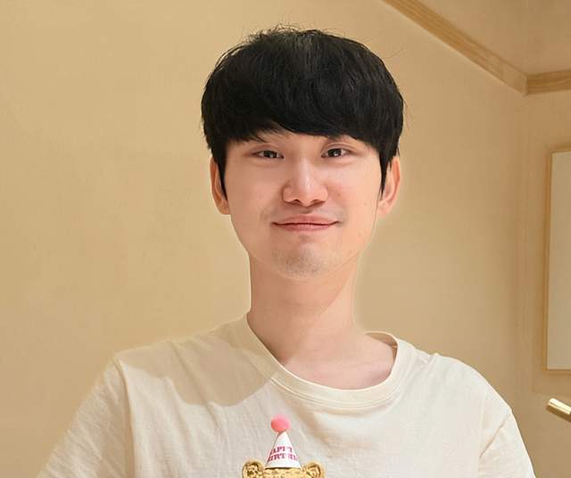 LOL世界冠军打刀塔被虐泉？Doinb带4个前职业，被怀疑是人机！