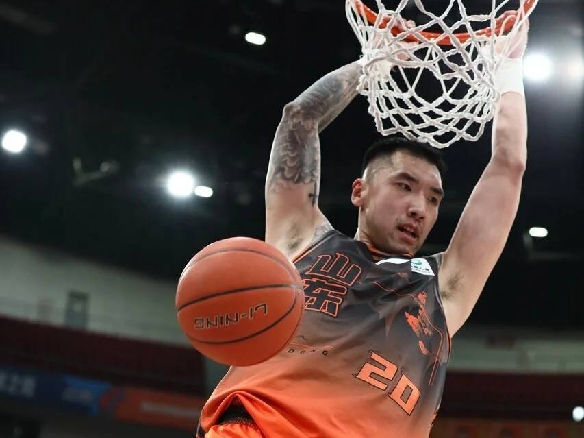 山东男篮欲夺杯赛季军，新外援火速驰援首秀在即